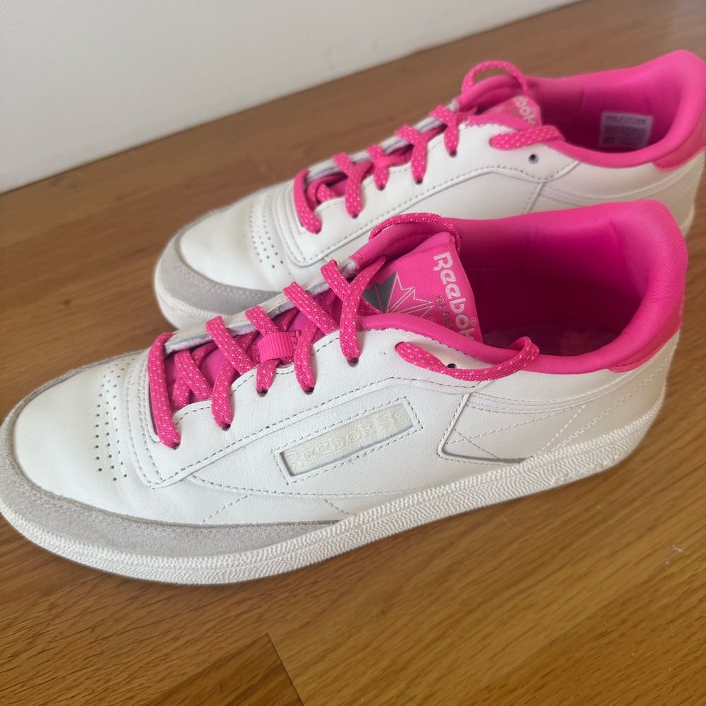 Reebok Classic Sneakers